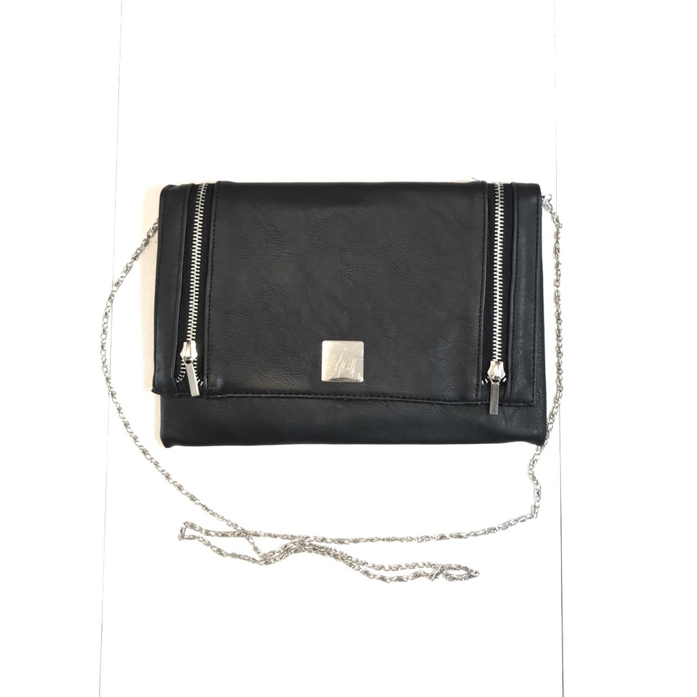 MUST BUNDLE W/ 3 ITEMS
 clutch Bag with Chain